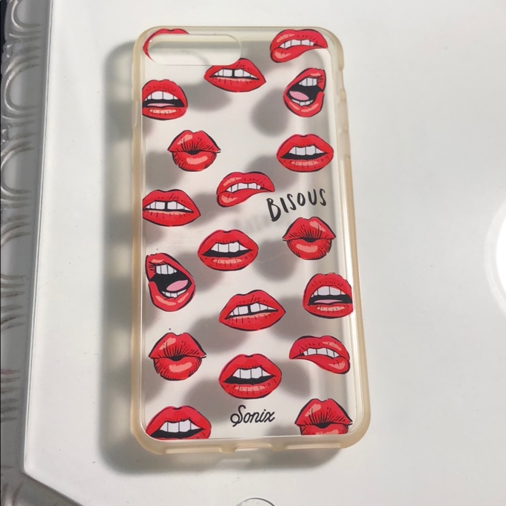 iPhone 7/8 plus Sonix lips case.